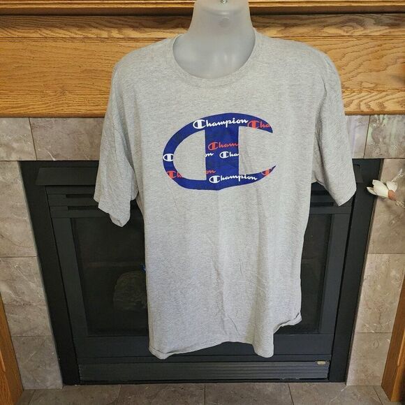 Champion Big C Center Graphic Logo Crew neck - Picture 2 of 4